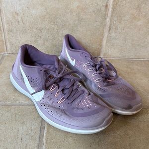 Nike Running shoes. Womens 9.5